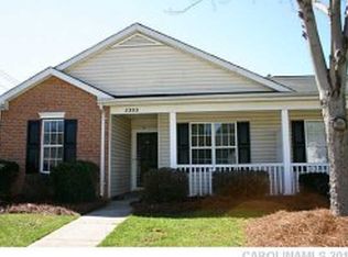 5305 Harris Cove Dr, Charlotte, NC 28269