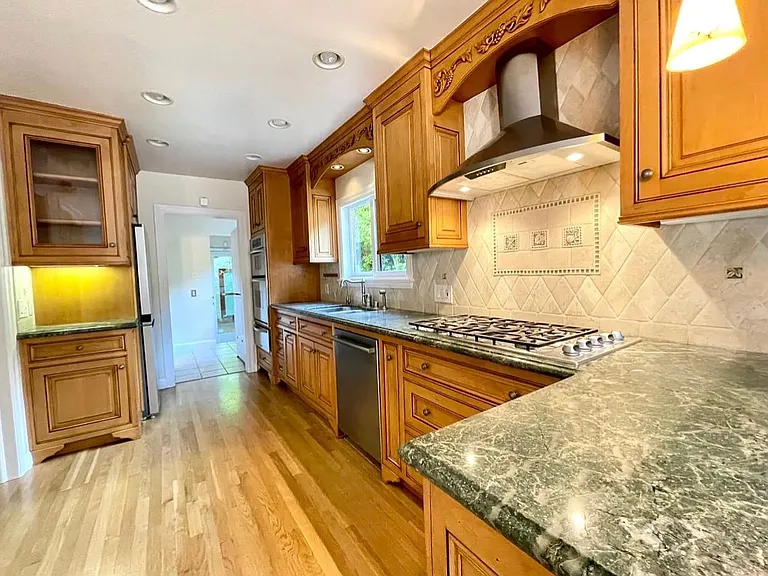 1127 Clark Way — Photo 12