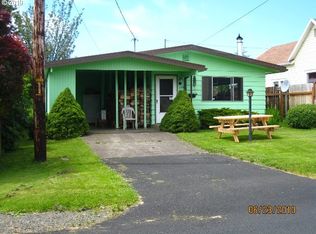 108 Cedar Ave, Tillamook, OR