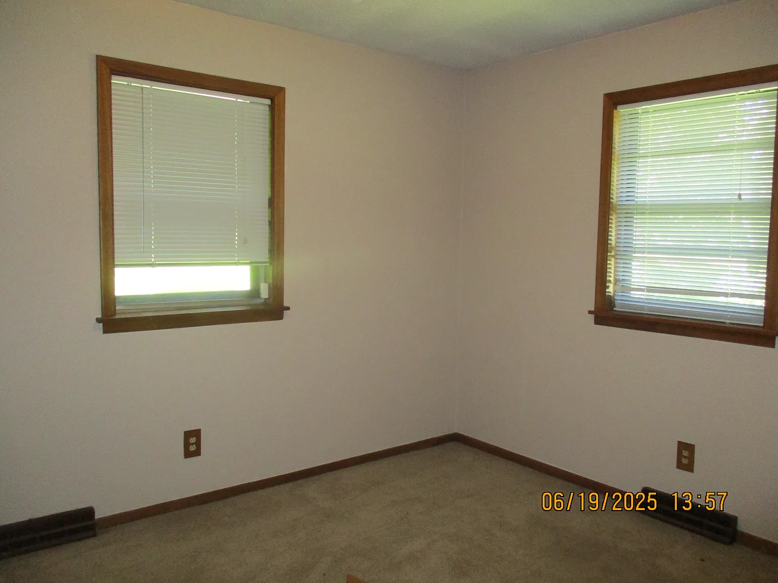 2 bed, 1.5 bath, 900 sqft, $1,345 — Photo 3