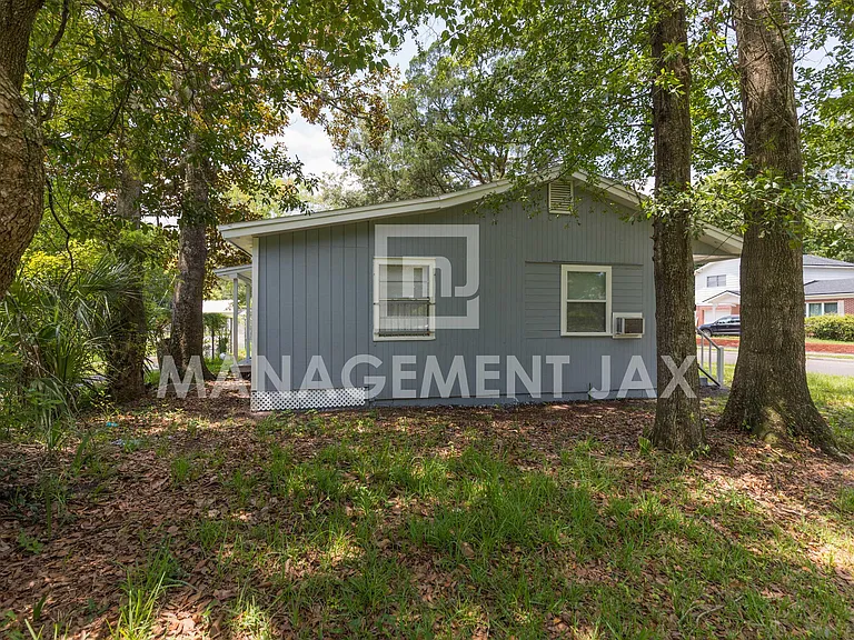 1458 Royal Court Ln — Photo 18