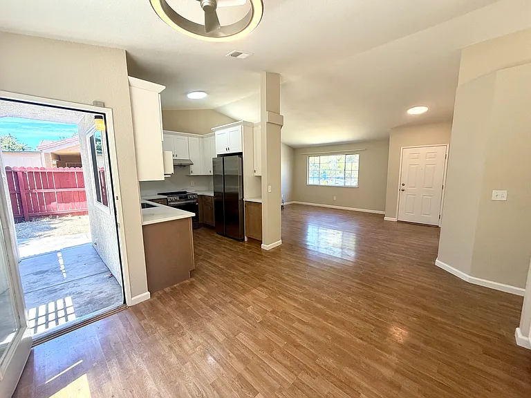 1770 Lavelle Smith Dr — Photo 6