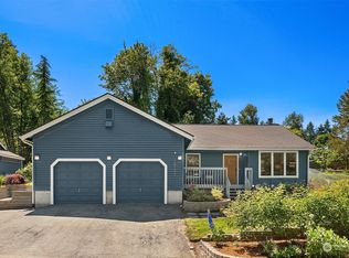 10752 Country Club Ln S, Seattle, WA