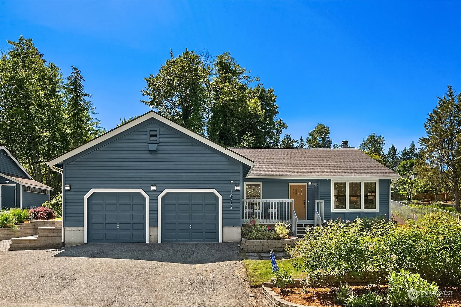 10752 Country Club Lane S photo 1
