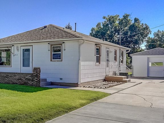 2nd image of 3610 Golden St