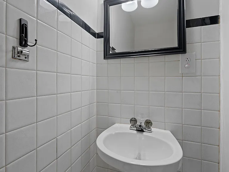 114 Linderman Ave #1 — Photo 7