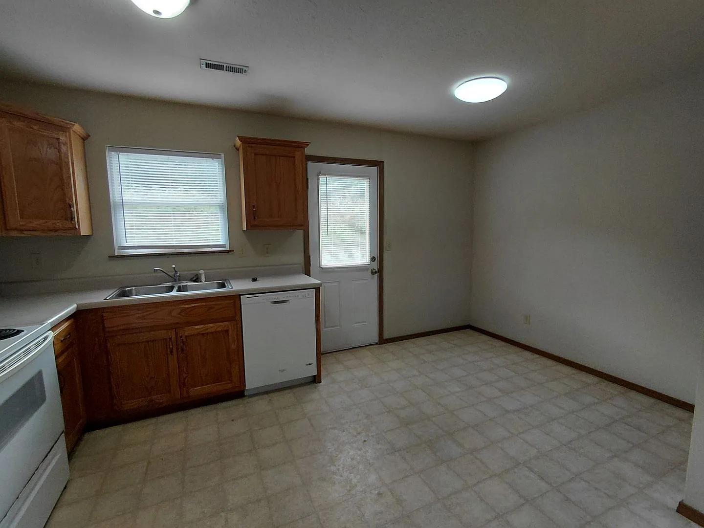 24910 scenic dr — Photo 4
