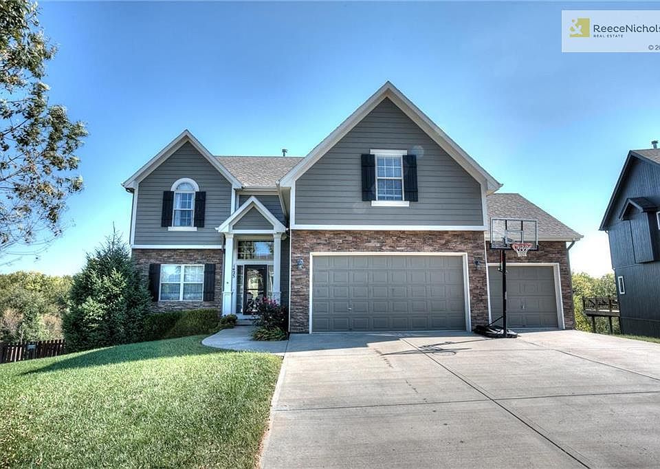 1425 Duncan Dr.