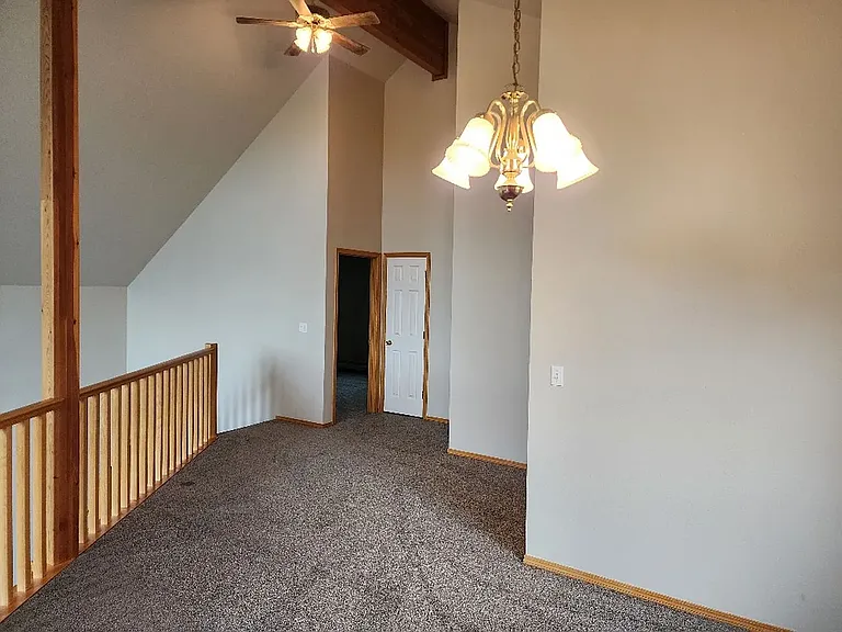 650 E Williams Rd — Photo 14