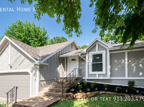 15109 S Blackfoot Dr, Olathe, KS 66062