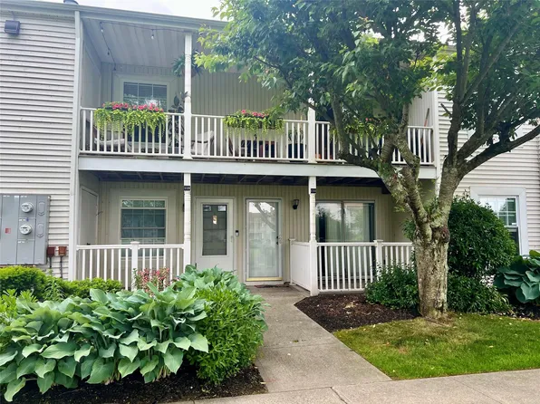 229 Fairview Circle, Middle Island, NY 11953