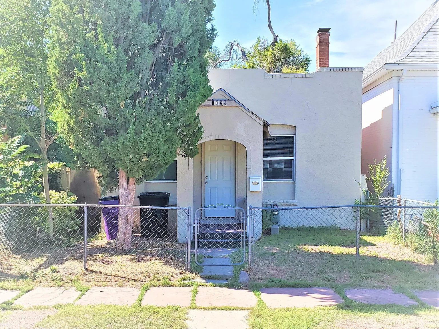 2 bed, 820 sqft, $2,250 — Photo 1
