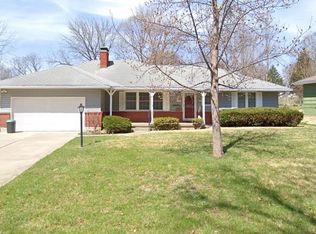 7606 Crescent Dr, Raytown, MO 64138