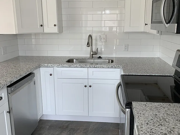 227 N North St #4 — Photo 9