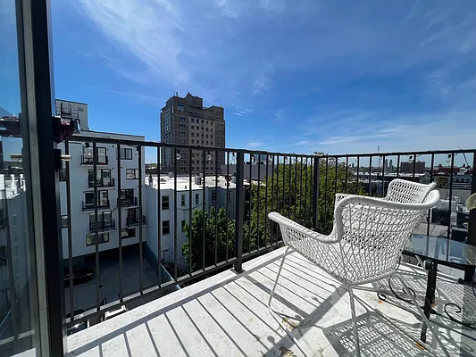 Rented by Rumah Realty Inc | media 4