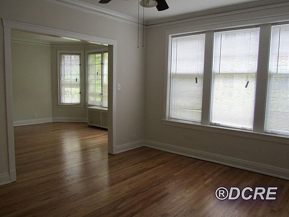 2nd image of 1372 W Greenleaf Ave APT 1S