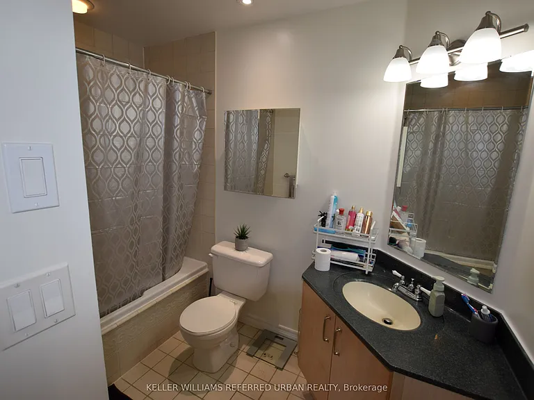 1 Leaside Park Dr #408 — Photo 14