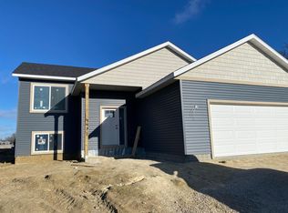 4471 Red Hawk Dr SE, Rochester, MN 55904