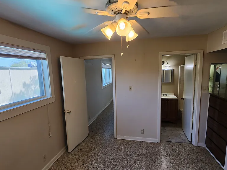 832 Martin Behrman Ave #E — Photo 5