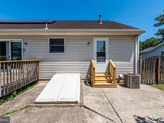 5th image of 152 Nautilus Dr