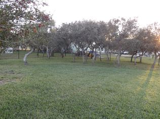 607 N Washington Ave, Port O Connor, TX 77982