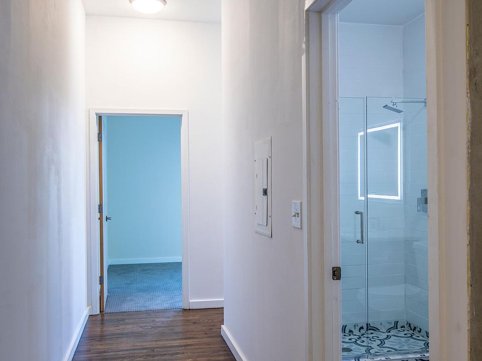 1st image of 630 N Franklin St APT 1119