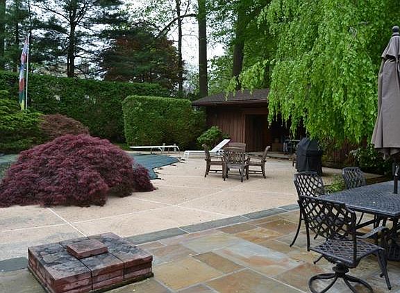 4th image of 11 Pebble Beach Dr