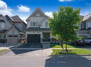 122 Edwin Carr St, Clarington, ON L1C0R3