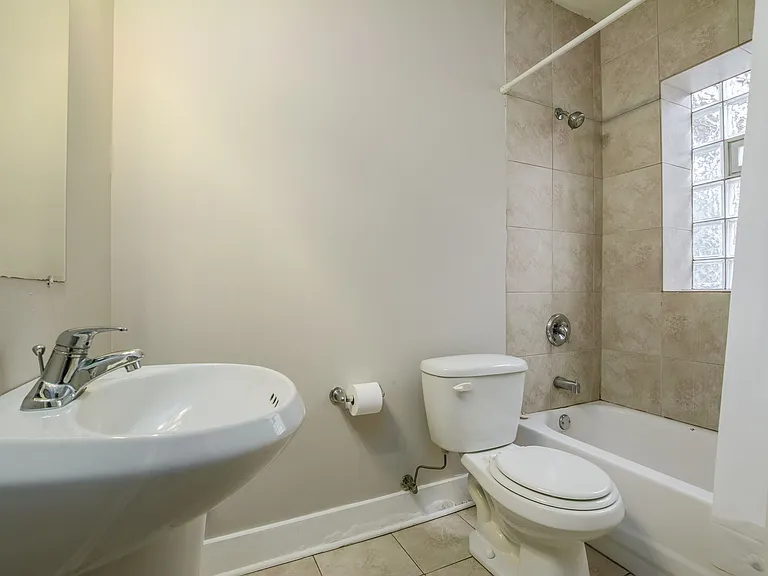 4706 N Beacon — Photo 28