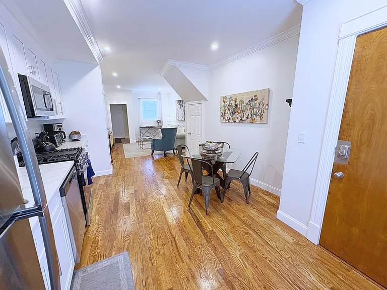 16 Leamington Rd #1 — Photo 9