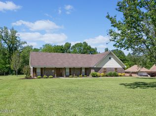 1867 Jayroe Dr, Jackson, MS 39272