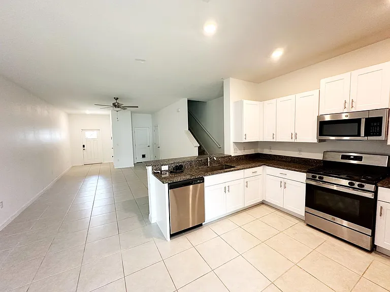 8239 Crescent Oaks Dr — Photo 11