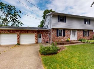 808 Sunset Dr, Girard, PA 16417