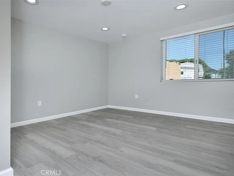 14336 Tiara St — Photo 11
