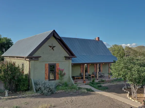 405 W Avenue E, Alpine, TX 79830