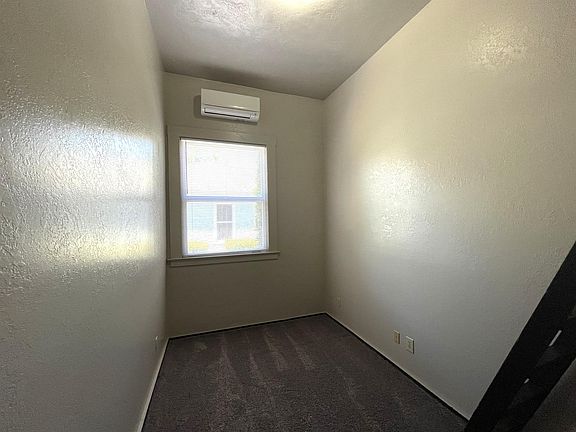 5th image of 1134 Magnolia Ave #11218333