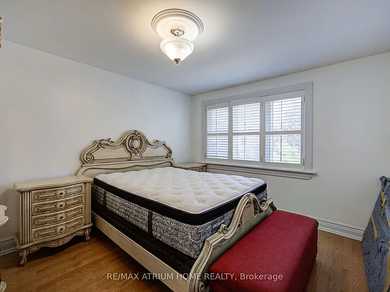 8 Patrick Blvd — Photo 23