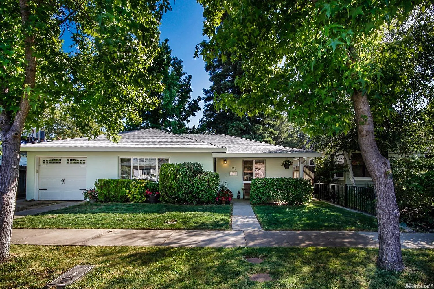 408 Yosemite St photo 1