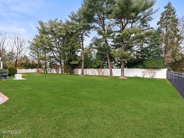 9 Abis Pl — Photo 34