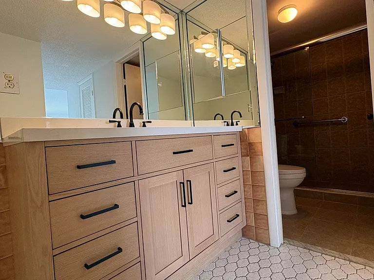 879 NE 195th St #227 — Photo 30