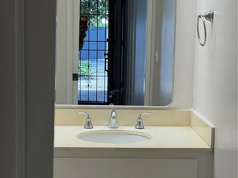 635 Danube Way — Photo 3