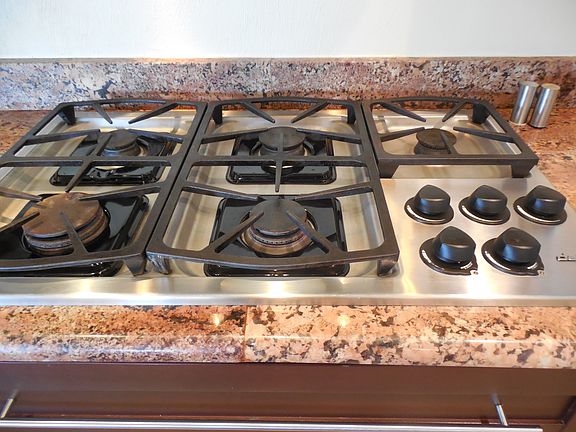 5 GAS BURNERS