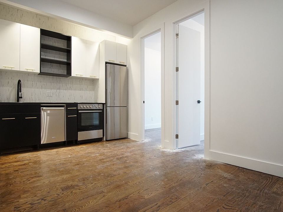 1st image of 194 Scholes St #3