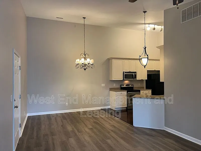 2 bed, 2.0 bath, $1,425 — Photo 4