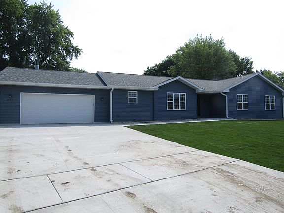 3rd image of 1620 Creston Park Dr