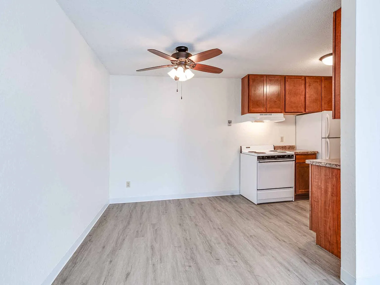 956 Place Apartments — Photo 3