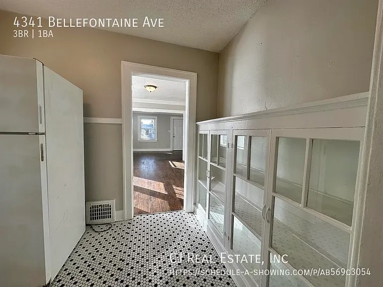 4341 Bellefontaine Ave — Photo 5