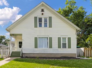 617 S 4th St, Aurora, IL 60505