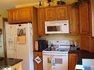 2nd image of 377 Lincoln Ave
