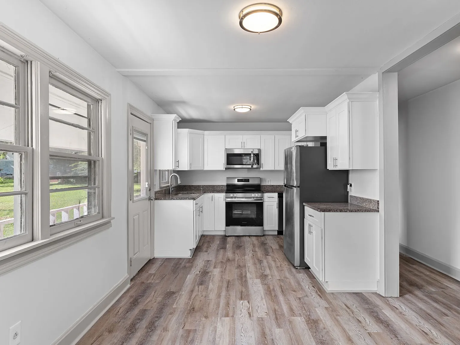 3 bed, 1204 sqft, $1,375 — Photo 4